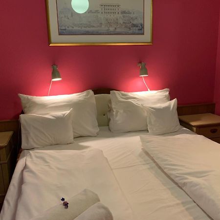 Hotel Omnibusz Budapest Luaran gambar