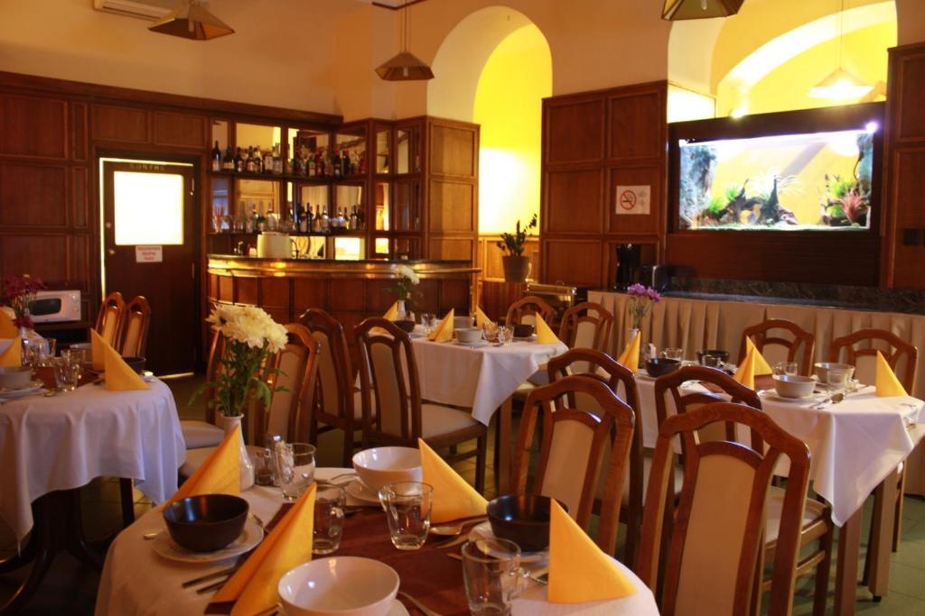 Hotel Omnibusz Budapest Luaran gambar