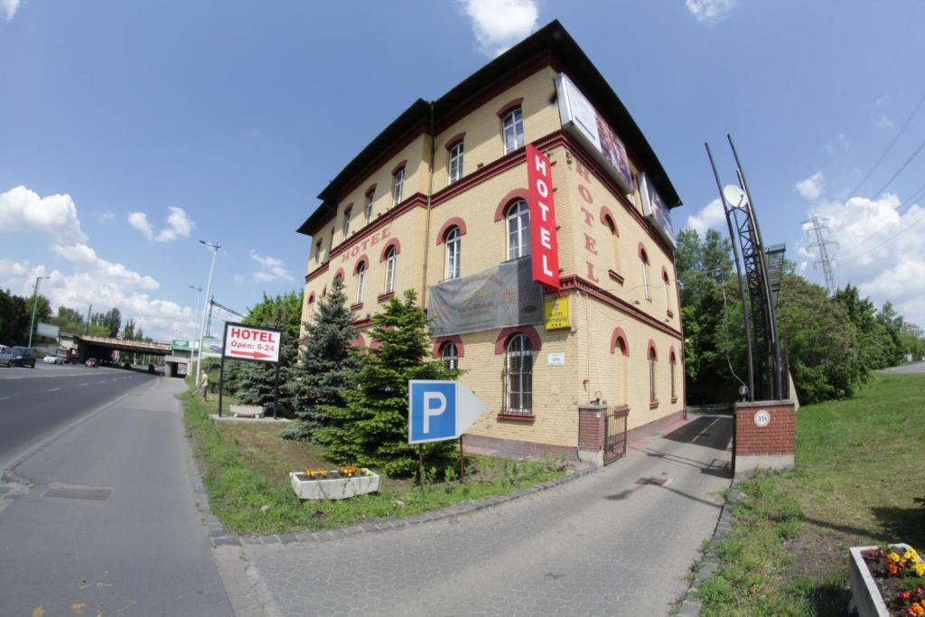 Hotel Omnibusz Budapest Luaran gambar