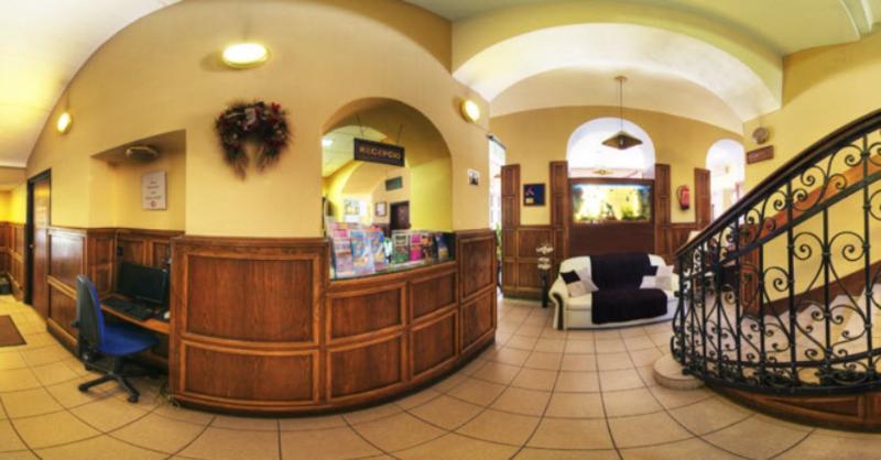 Hotel Omnibusz Budapest Luaran gambar