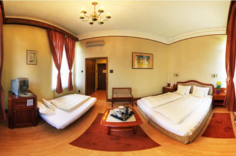 Hotel Omnibusz Budapest Luaran gambar