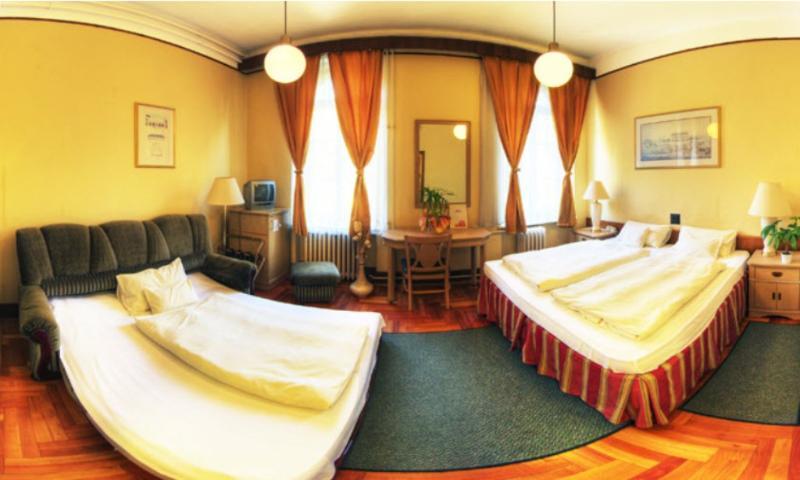 Hotel Omnibusz Budapest Luaran gambar