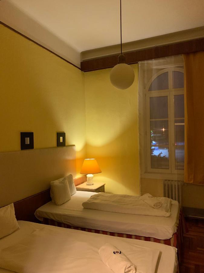 Hotel Omnibusz Budapest Luaran gambar