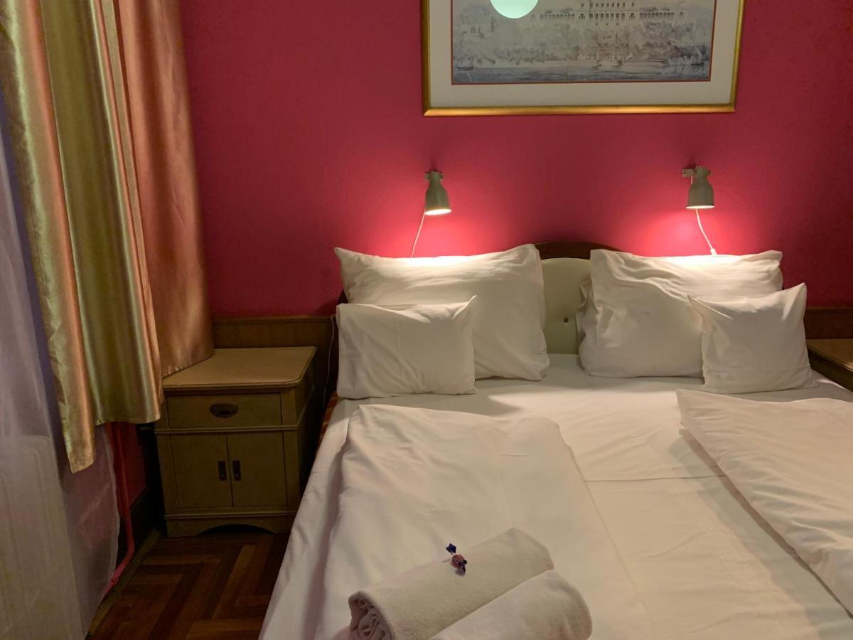 Hotel Omnibusz Budapest Luaran gambar