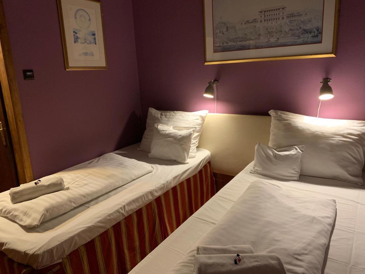 Hotel Omnibusz Budapest Luaran gambar